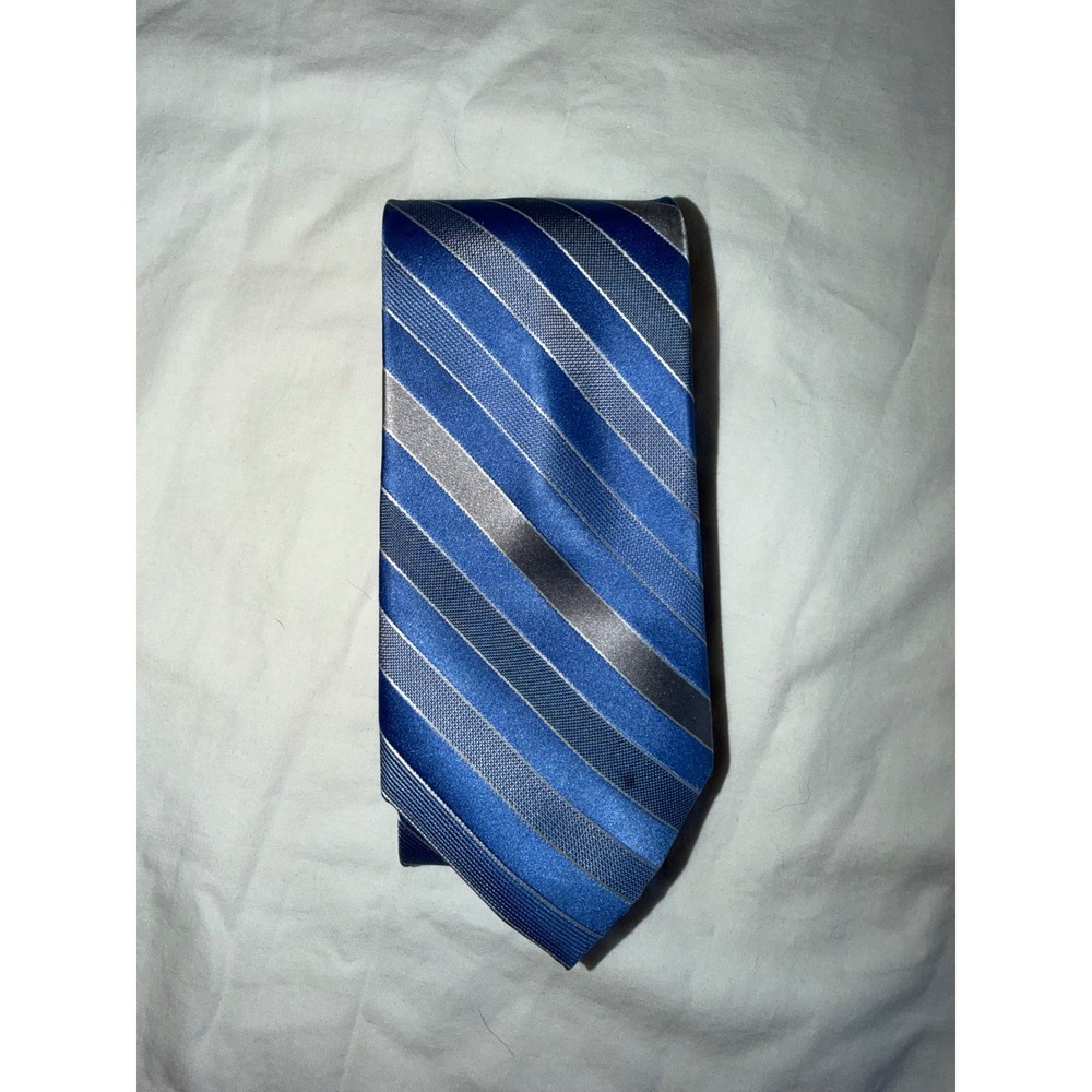 Michael Kors Mens Blue Silver Striped 100%‎ Silk Necktie Classic 3.5 Inch Width